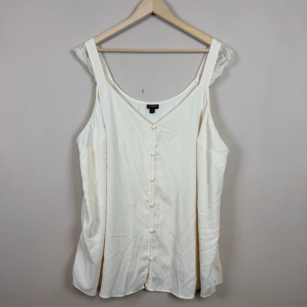 Torrid Button Front Tank Size 4 Ivory Lace Trim Sleeveless Top Cottagecore Soft